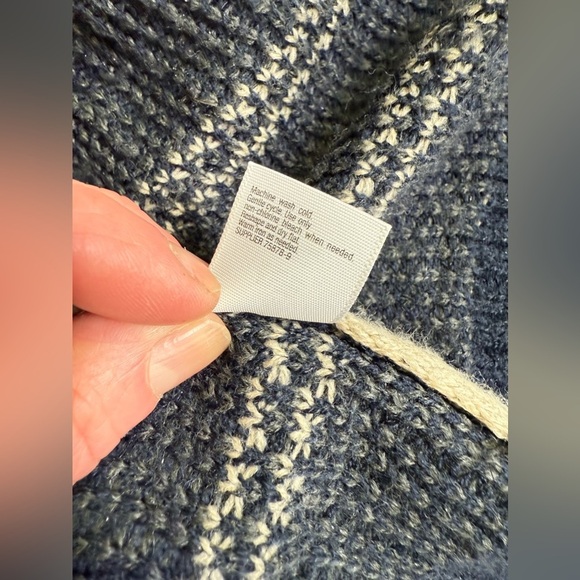 ST. JOHN’S BAY Beige gray red IKAT knit waterfall collar cardigan size L - Picture 11 of 13